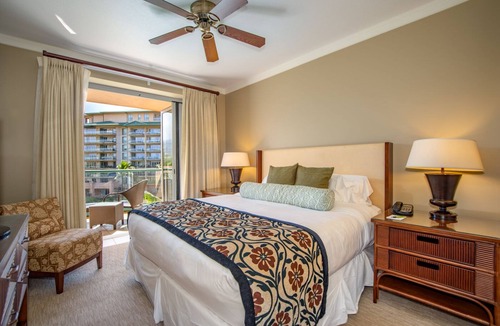 Honokowai Hotel | 1BR Resort View with Den at Honua Kai Resort & Spa, Full Kitchen, Private Lanai