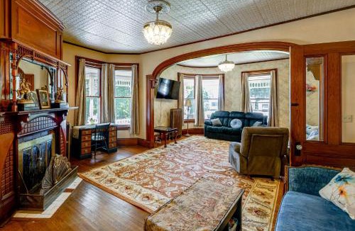 Brownville House | 2-Acre Property: Victorian Home in Brownville!