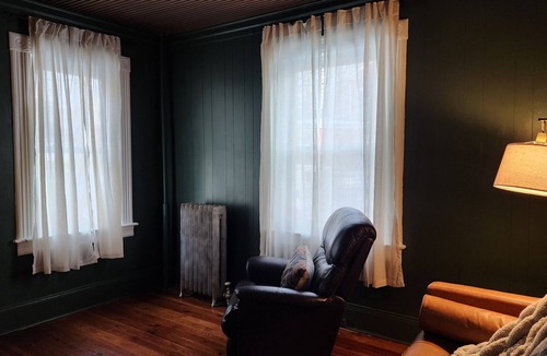 South Hadley Apartment | 2-bedroom 1st fl home in South Hadley Falls with Flauceted Claw Foot Bathtub