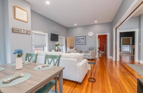 Hallowell Apartment | 2-bedroom apartment in charming Hallowell with AC