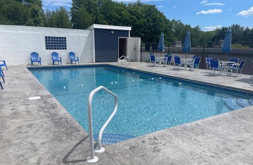 Gilford Apartment | 2 Bedroom, Pool, Concerts, Close to Weirs Beach!