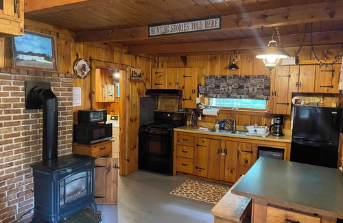 Jackman House | 2 bedroom private custom built home with loft.