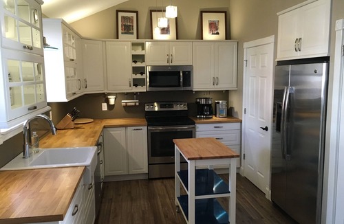 Cherokee Triangle House | ☼ 2 Bedrooms New/Elegant/Calm in HIP Highlands ► Walkable
