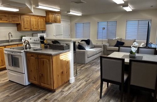 Lindon Apartment | 2 Bedrooms, Sleeps 6, Pool, Hot tub, putting green, XBox room