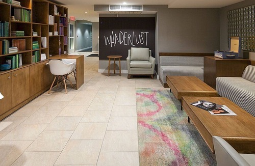 Venice Hotel | 2 Boardwalk King Suite at The Kinney Venice Beach!