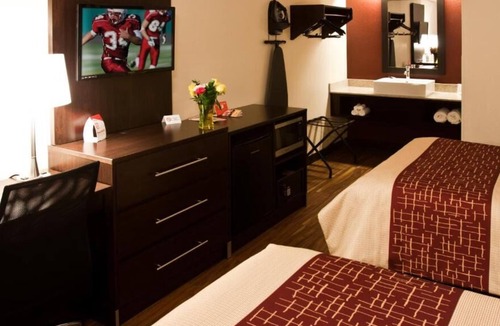 Dublin House | 2 Budget-Friendly Units! FREE Parking, Short Drive to Riverside Crossing Park
