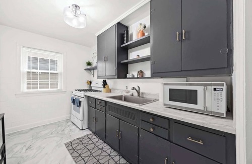 Audubon Apartment | 2 Charming Units Close to Downtown & Expo Center