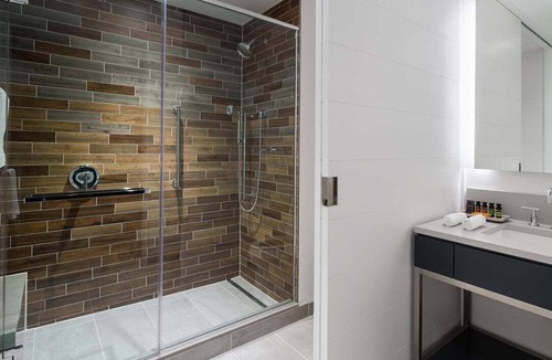 District Wharf House | 2 Connecting Suites at a 4⭐️ Hotel