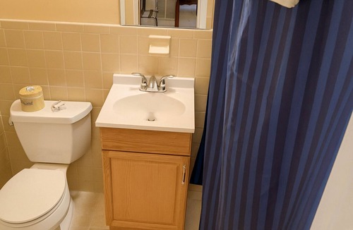 Grissom - Highland Hotel | 2 Double Beds Non Smoking, Red Carpet Inn, Microwave, Near VT Campus | 2 Units