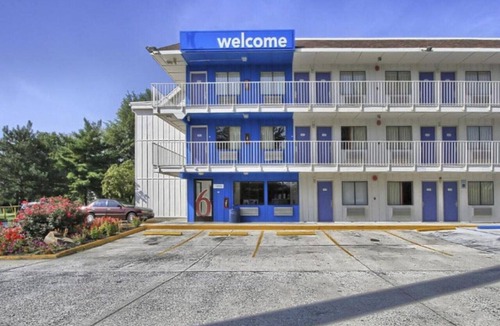 Camp Hill Apartment | 2 Full Beds|Non-Smoking