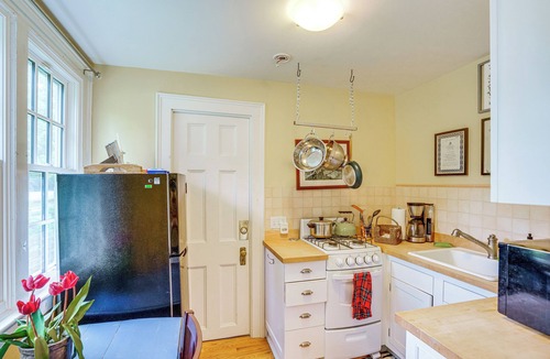 Stockbridge Apartment | 2 Mi to Norman Rockwell Museum: Stockbridge Apt!