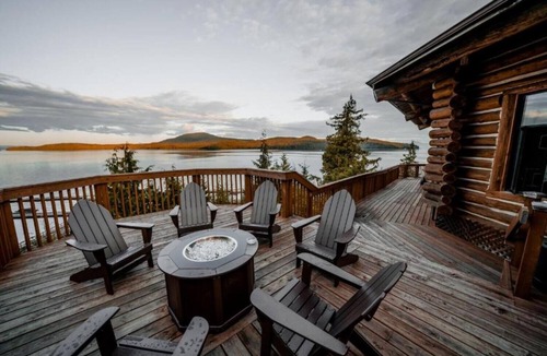 Ketchikan Hotel | 2 Ocean View Rooms | Guided Fishing, Hiking, & Relaxing Waterfront Views