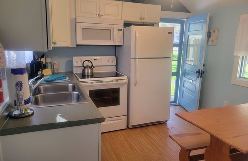Cape Neddick Bed & Breakfast | 2 River Road Inn and Cottages