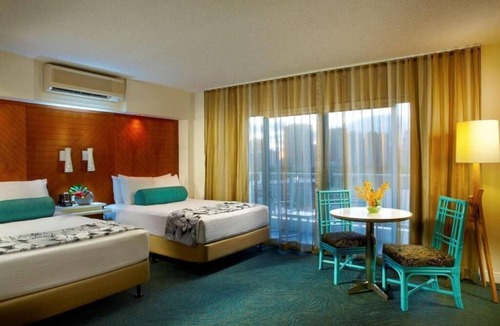 Waikiki Hotel | 2 Spacious Room Perfect For Family Stay with Balcony | Free Breakfast