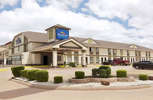 Central Oklahoma City Hotel | 2-Star Hotel ∙ Baymont by Wyndham Oklahoma City Airport