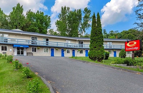 Lee Hotel | 2-Star Hotel ∙ Econo Lodge Lee - Great Barrington