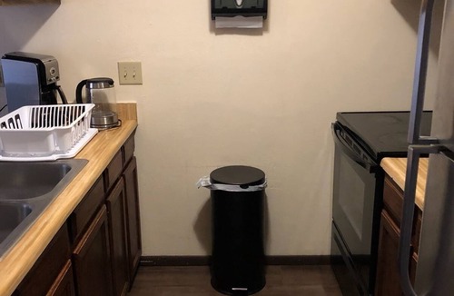 Page House | 2 Story 2 Bedroom Townhome Suite