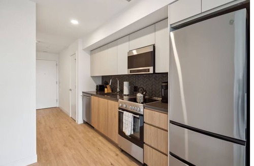 Buzzard Point Hotel | 2 Units | Fully Equipped Haven w/Laundry – Great for Family-Friendly Stays