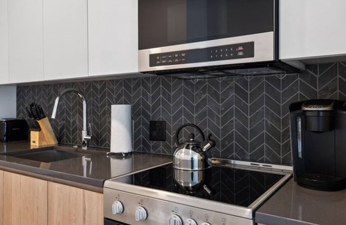Buzzard Point Hotel | 2 Units | Modern Comforts w/Kitchen, In-Unit Laundry | Ideal for Extended Stay