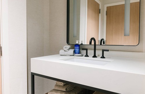 Moab Hotel | 2 Units | Near Downtown Deluxe Stay | Gravity Haus, Outdoor Pool