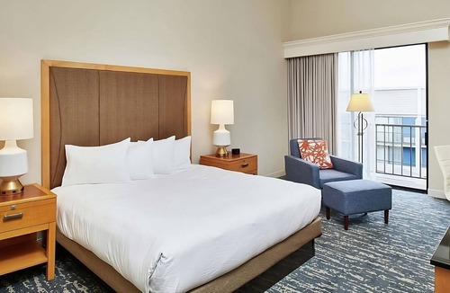 Berkeley Hotel | 2 Units | Spacious Waterfront Stay near Berkeley Marina with Pool Access