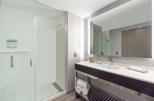 Waltham Hotel | 2 Units | Unwind in Soundproof Suite w/Modern Decor Near John F. Kennedy Park