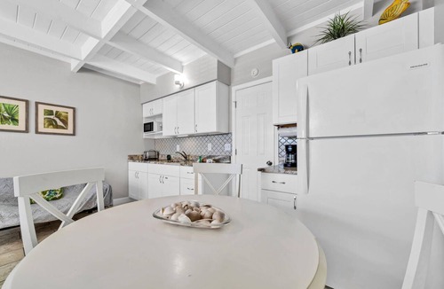 Fort Walton Beach Condo | 202 Tropical Isle Studio Suite- Steps to Beach! JULY SALE