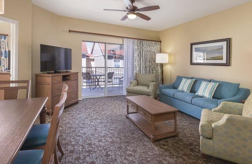 Table Rock Hotel | 2BD Deluxe/Branson - w/Pools, Barbecue, Gym!