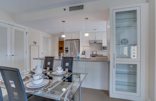 Chinatown Apartment | 2BR Furnished Apt. near Washington Monument