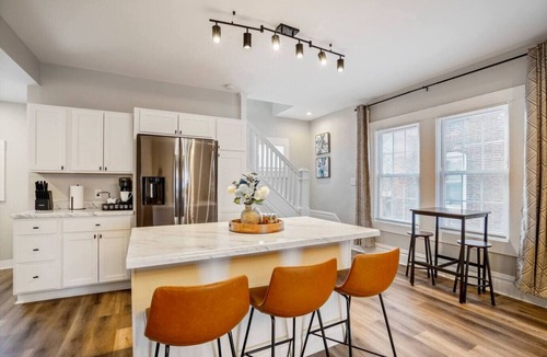 Weinland Park House | 2BR Hot Tub + Pet Friendly Near OSU & Short North