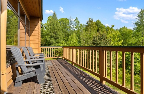 Carroll Condo | 2min to Bretton Woods - 4BD, 2 Dens, Fireplace