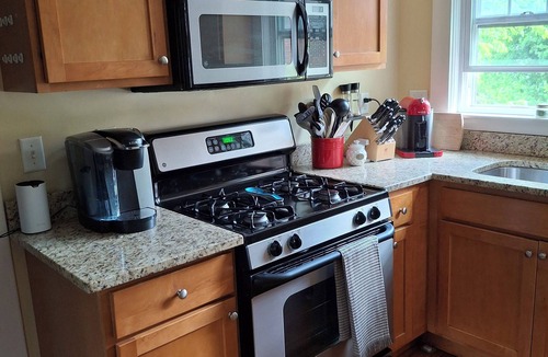 Lower Mills House | 2nd Floor Apartment 5 minutes to the subway to Boston & Cambridge.