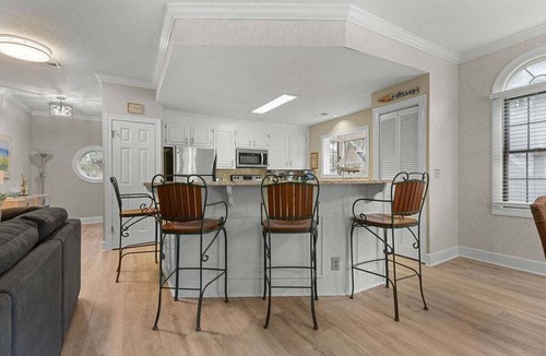 Seabrook Island Villa | 2nd Floor Villa Overlooking Golf Green! 3BR/2.5BA! Amenity Access Available for purchase!