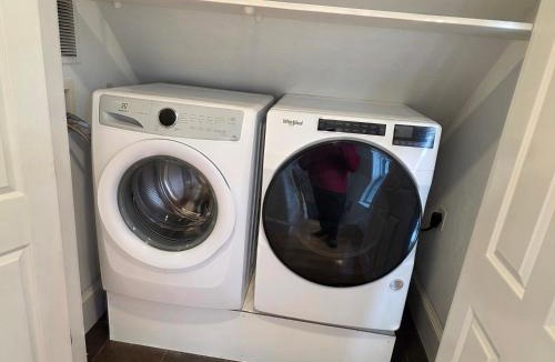 Braintree Apartment | 2StoryApt South of Boston Spacious and Convenient