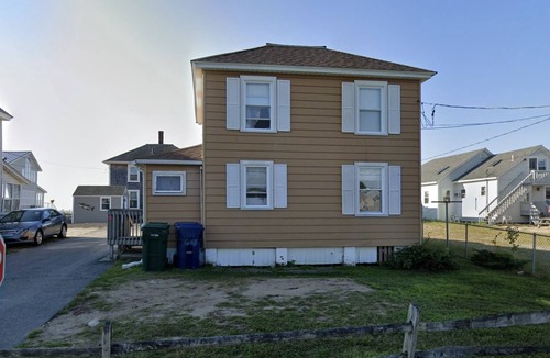 Old Lyme Cottage | 3 Bedroom 1.5 Bath Beach Cottage