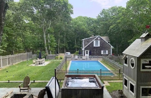 Amagansett North House | 3 Bedroom 3 Bath House on 2 private acres in Amagansett. Large Pool, Firepit