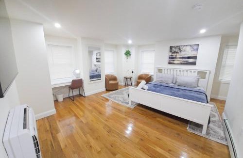 Roxbury Apartment | 3-Bedroom Apt-7B2 20-Minuite To Downtown Boston