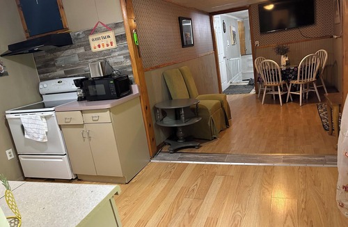 Fayetteville Apartment | 3-Bedroom apt. ideal location near new river gorge