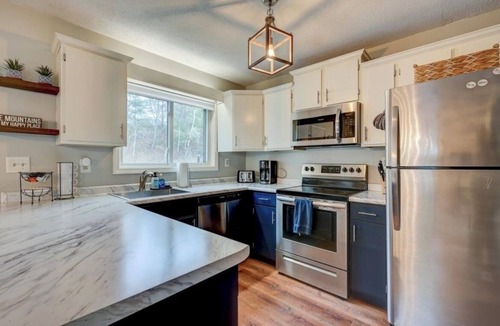 Intervale Condo | 3-bedroom condo in central Bartlett location with Mountain View’s!