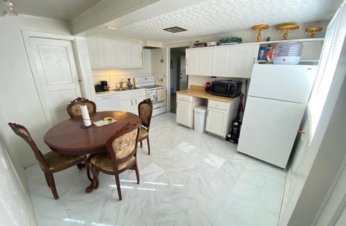 Mountain Park House | 3-bedroom farmhouse in gorgeous Mountain Park with AC