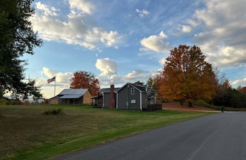 Franklin House | 3 bedroom fully renovated country home