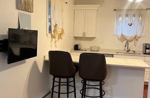Malden House | 3-bedroom house in Malden with WiFi, 10 minutes from the Casino