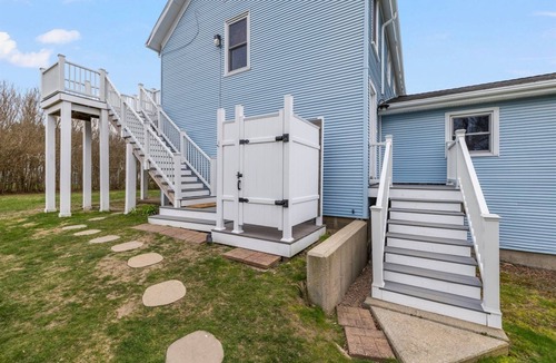 Point Judith House | 3-bedroom house in charming Sand Hill Cove. Walk to beach!