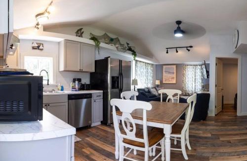 Salsbury Cove Apartment | 3 Bedroom Pool PlayArea CampFire Cozy Apt