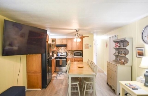Montego Bay House | 3 BR Canal front with Kayaks available for your enjoyment