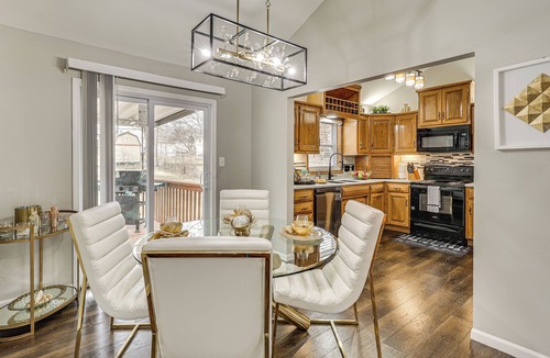 Raytown House | 3 Mi Arrowhead Stadium! Group Getaway Near Events