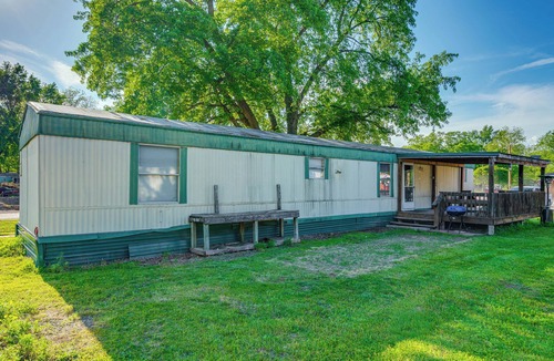 Sumner House | 3 Mi to Swan Lake! Hunting & Fishing Retreat