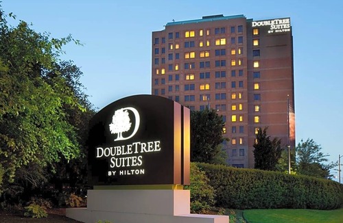 Allston Hotel | 3-Star Hotel ∙ DoubleTree Suites by Hilton Hotel Boston - Cambridge