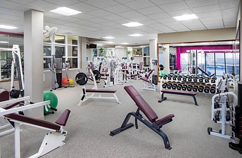 Nashua Hotel | 3-Star Hotel ∙ DoubleTree by Hilton Nashua
