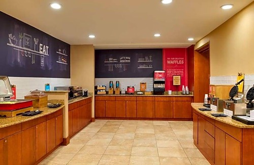 Smithfield Hotel | 3-Star Hotel ∙ Hampton Inn & Suites Providence/Smithfield